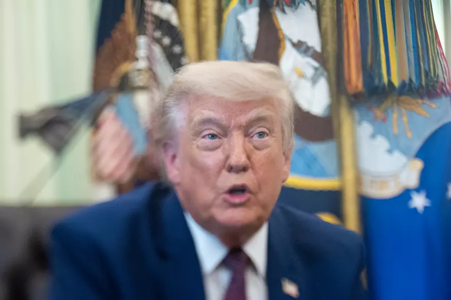 共産主義と同じ破滅への道　トランプ氏、民主党を非難