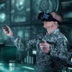 陸軍が重要な任務にロボットや自律システムを活用する際に、どのような考え方が適切でしょうか？（写真提供：TSViPhoto、Shutterstock経由）